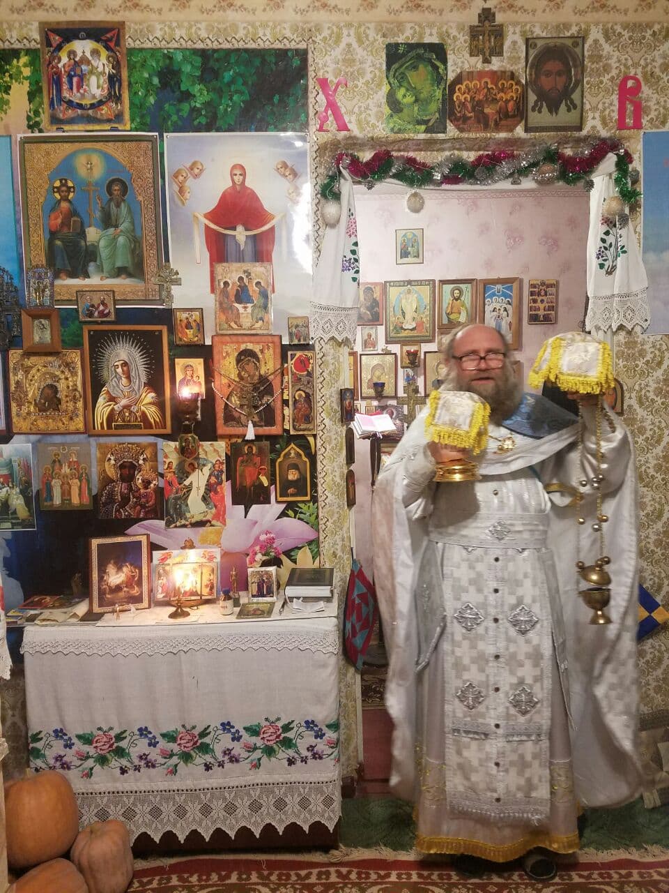 На Великом Входе, молитва. ПРЦ/РПЦЗ под омофором Блаженнейшего Первоиерарха Митрополита Семовских